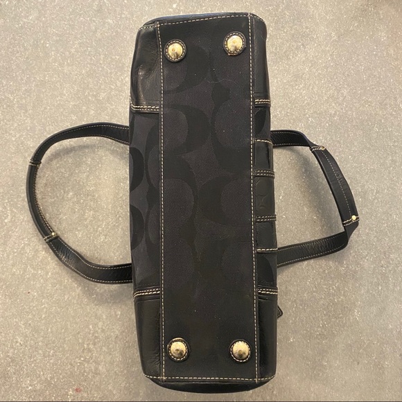 Authentic Coach Handbag - Picture 5 of 9